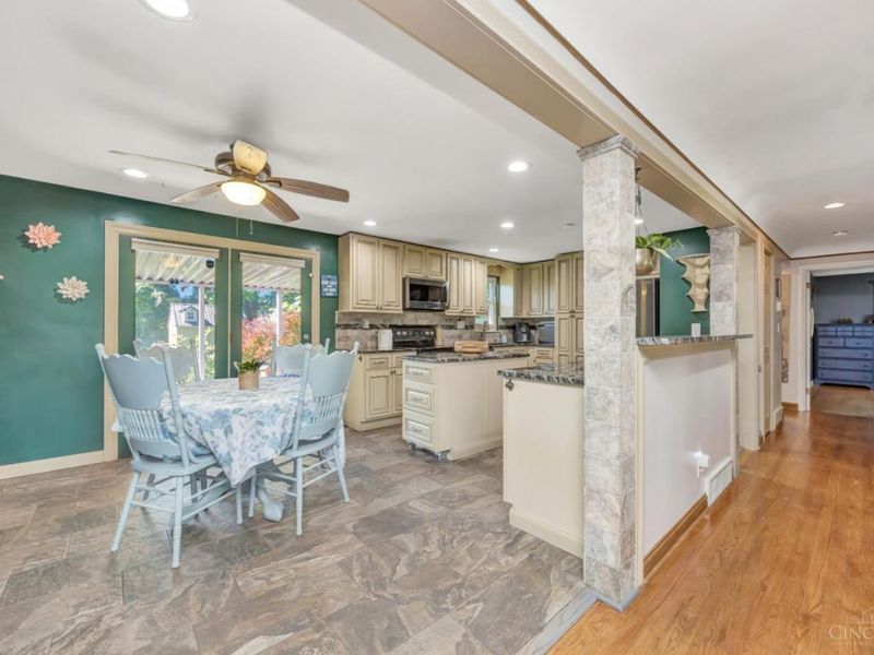 451 Beech Tree Lane, Union Twp, OH 45244 Photo 9