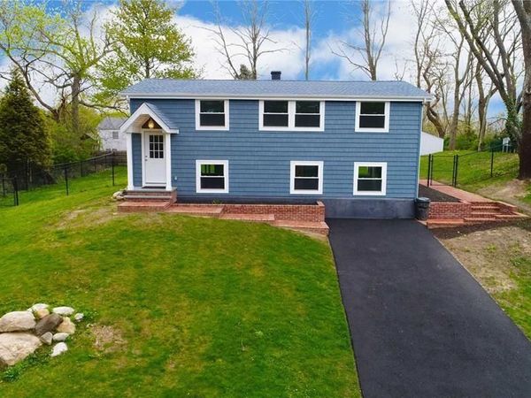 4 Bunny Lane , East Setauket, NY 11733