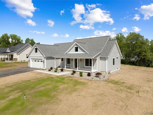 102 Stonebrooke Drive , Marcy, NY 13403