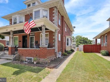 2122 HIGHLAND STREET, WEST LAWN, PA 19609