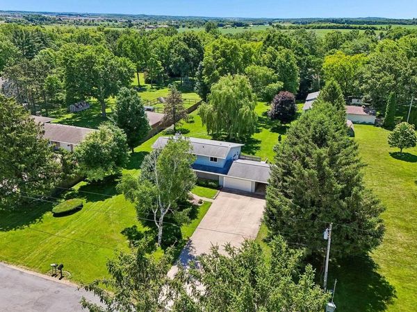 4833 Windsor Prairie Road, Waunakee, WI 53532