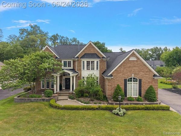 40067 Woodside Drive S, Northville Twp, MI 48168