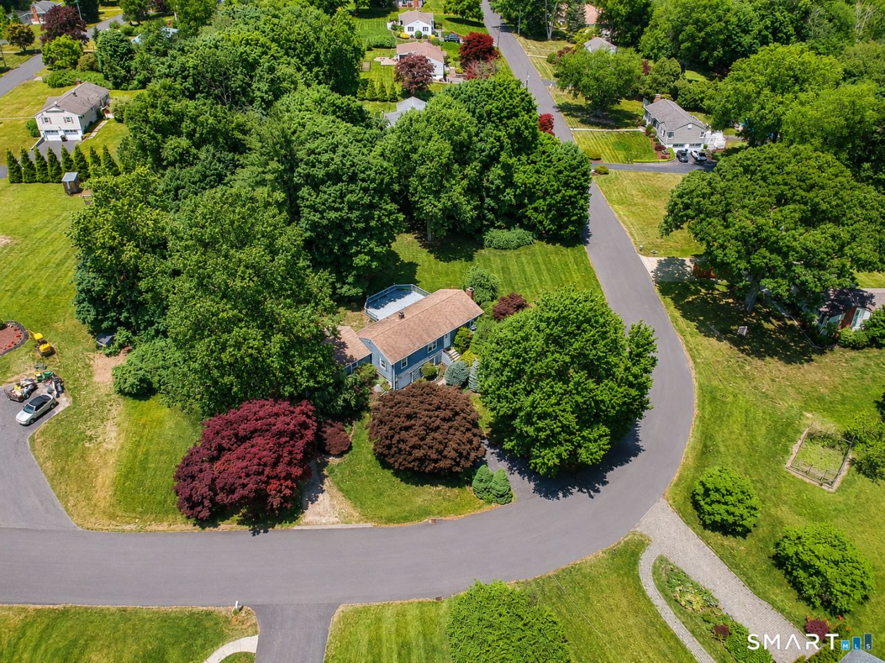 608 Avon, Orange, CT 06477 Main Photo
