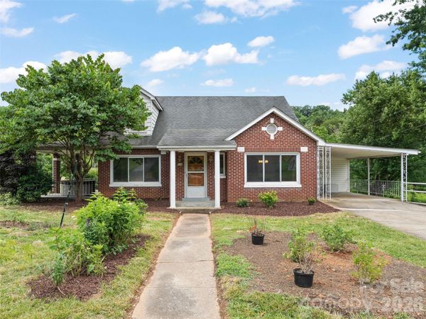654 Ratcliff Cove Road, Waynesville, NC 28786