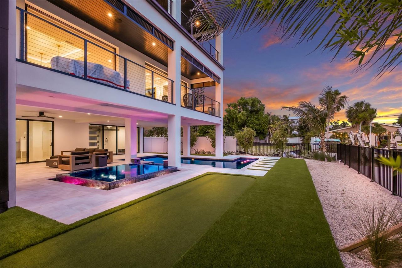 703 S Bay Boulevard, Anna Maria, FL 34216 Photo