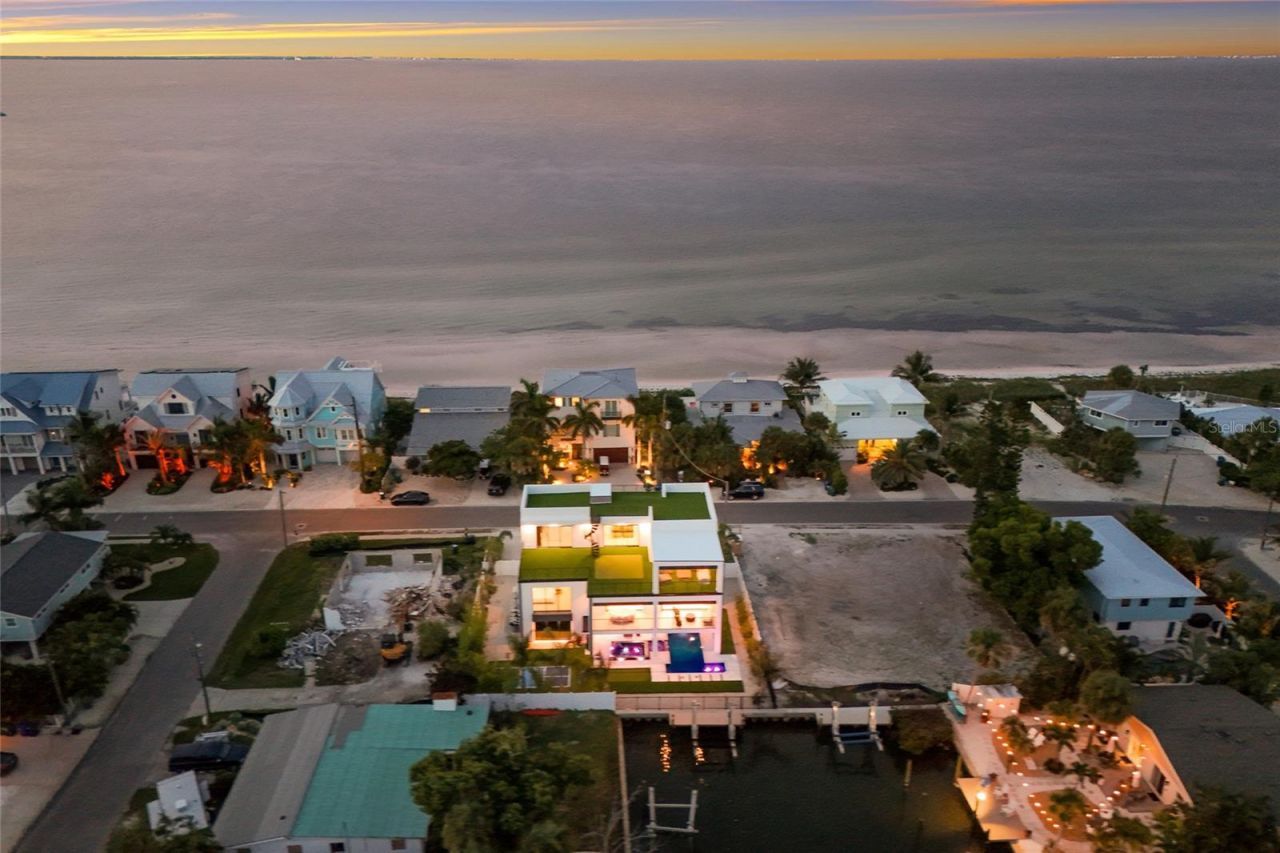 703 S Bay Boulevard, Anna Maria, FL 34216 Photo