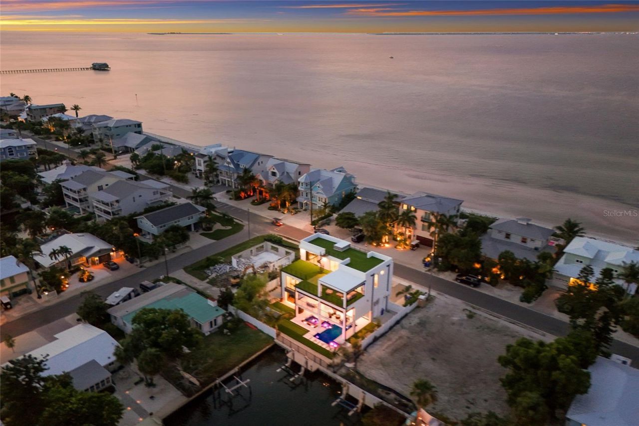 703 S Bay Boulevard, Anna Maria, FL 34216 Photo
