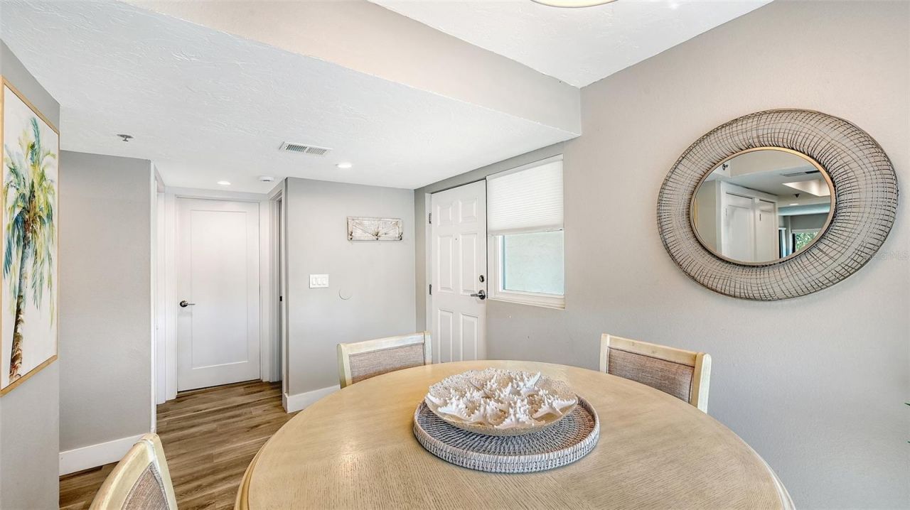 1001 Point Of Rocks Road , Unit 208, Sarasota, FL 34242 Photo