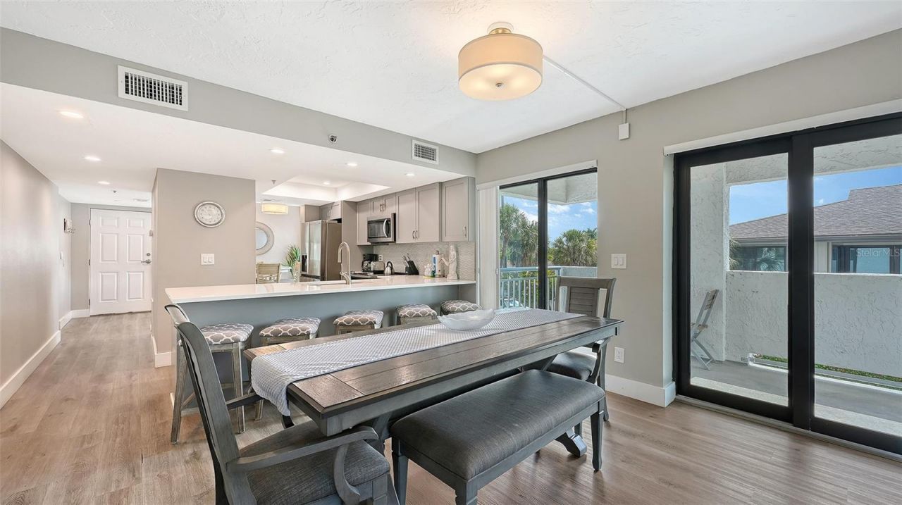 1001 Point Of Rocks Road , Unit 208, Sarasota, FL 34242 Photo