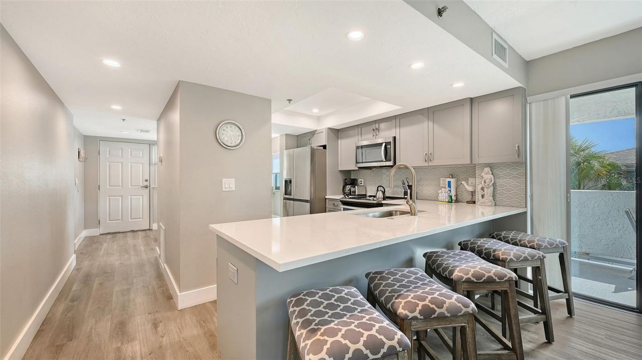 1001 Point Of Rocks Road , Unit 208, Sarasota, FL 34242 Photo