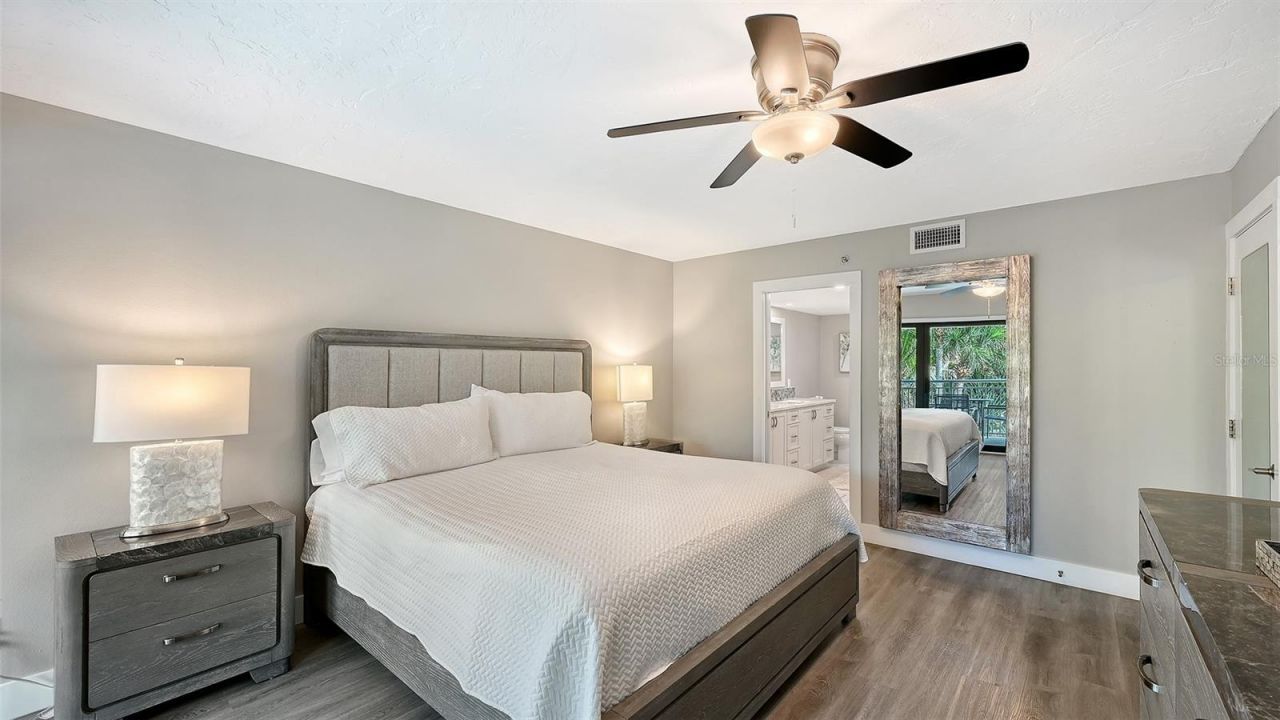 1001 Point Of Rocks Road , Unit 208, Sarasota, FL 34242 Photo