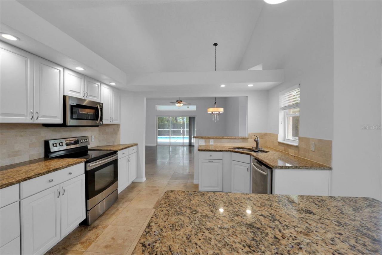 9450 Mississippi Run, Weeki Wachee, FL 34613 Photo