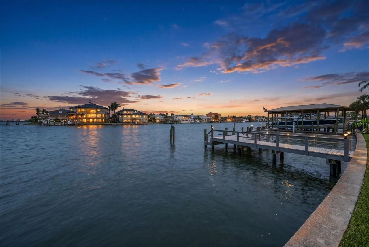 220 Harbor View Lane, Largo, FL 33770 Photo