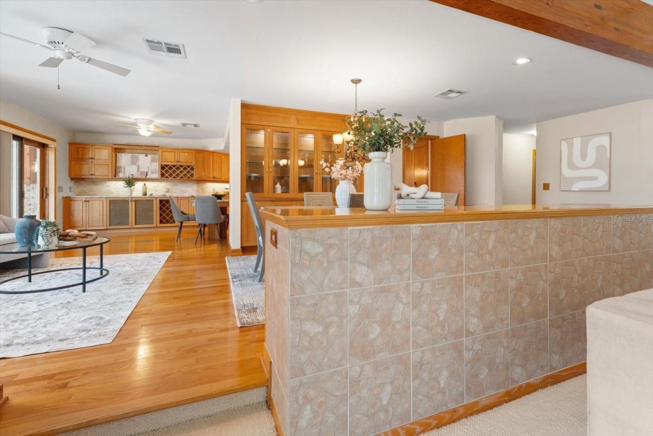 220 Harbor View Lane, Largo, FL 33770 Photo