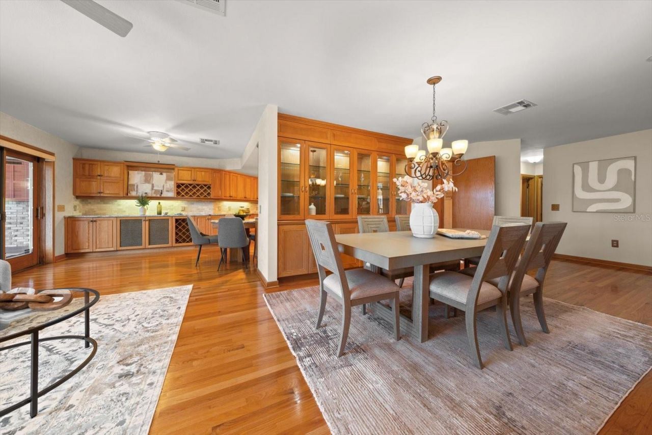 220 Harbor View Lane, Largo, FL 33770 Photo