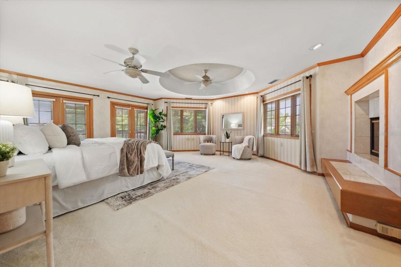 220 Harbor View Lane, Largo, FL 33770 Photo
