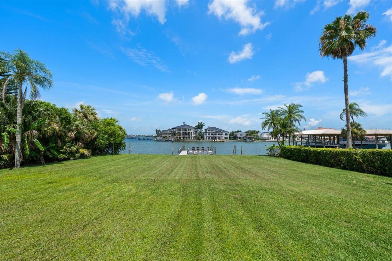 220 Harbor View Lane, Largo, FL 33770 Photo