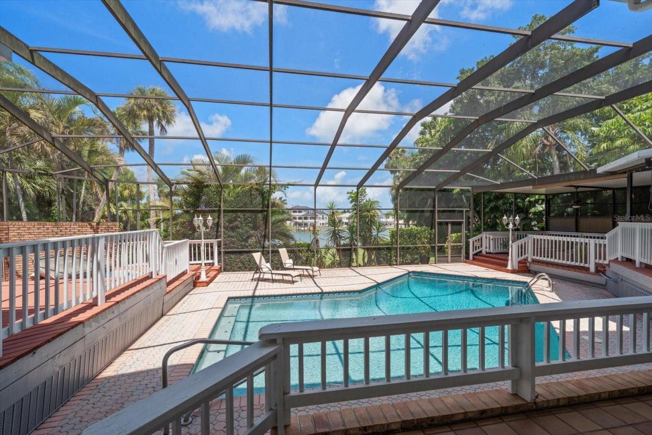 220 Harbor View Lane, Largo, FL 33770 Photo
