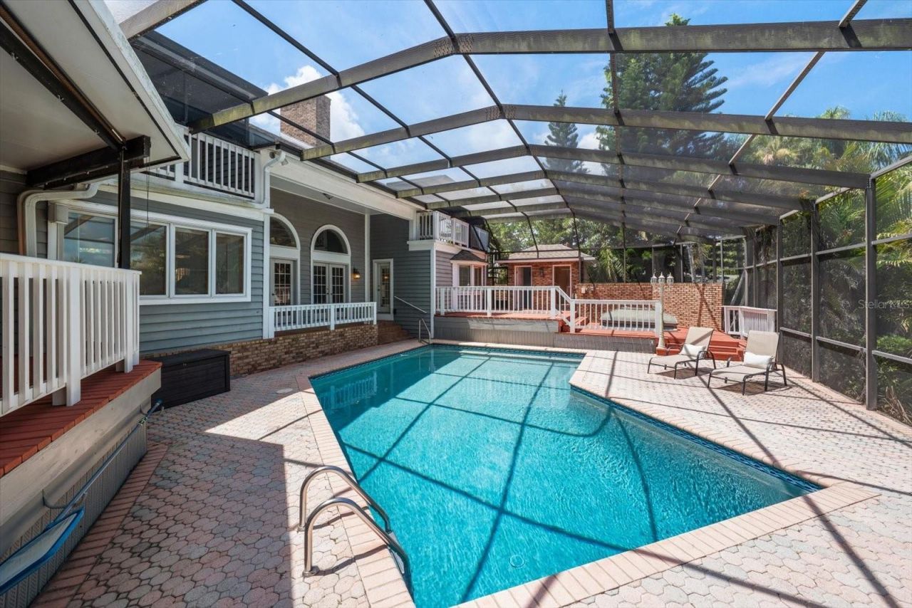 220 Harbor View Lane, Largo, FL 33770 Photo