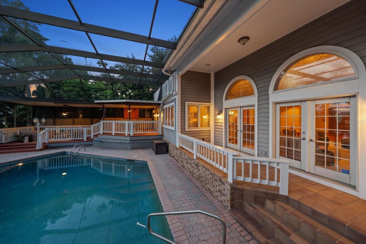 220 Harbor View Lane, Largo, FL 33770 Photo