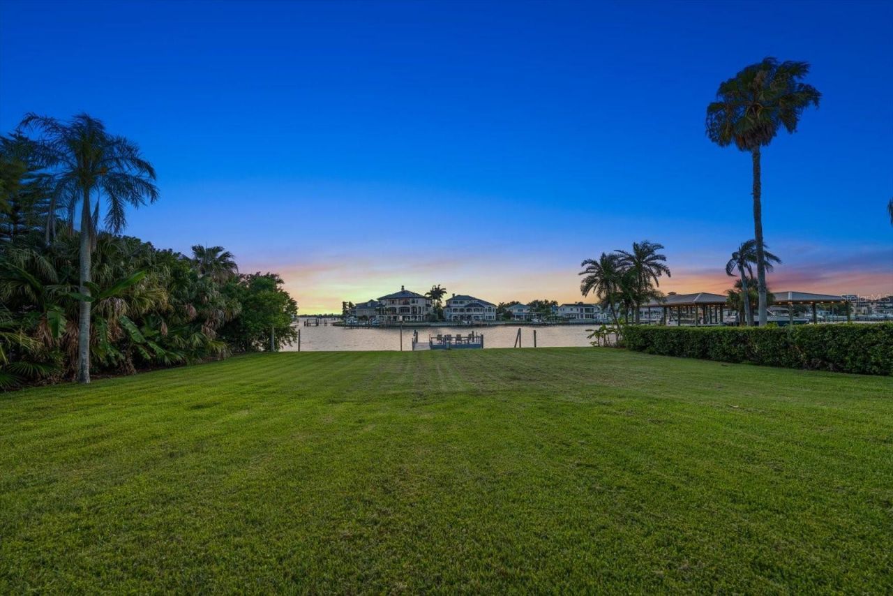 220 Harbor View Lane, Largo, FL 33770 Photo