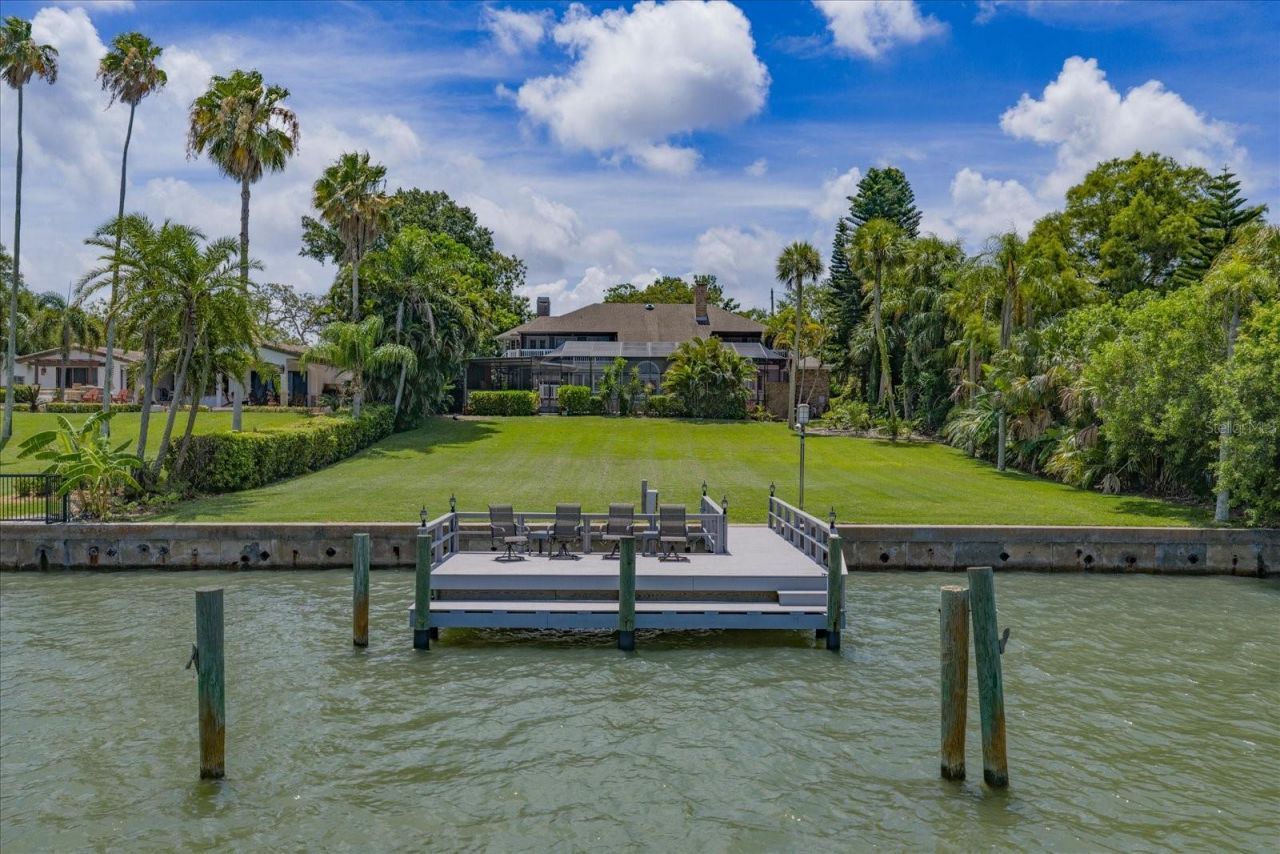 220 Harbor View Lane, Largo, FL 33770 Photo