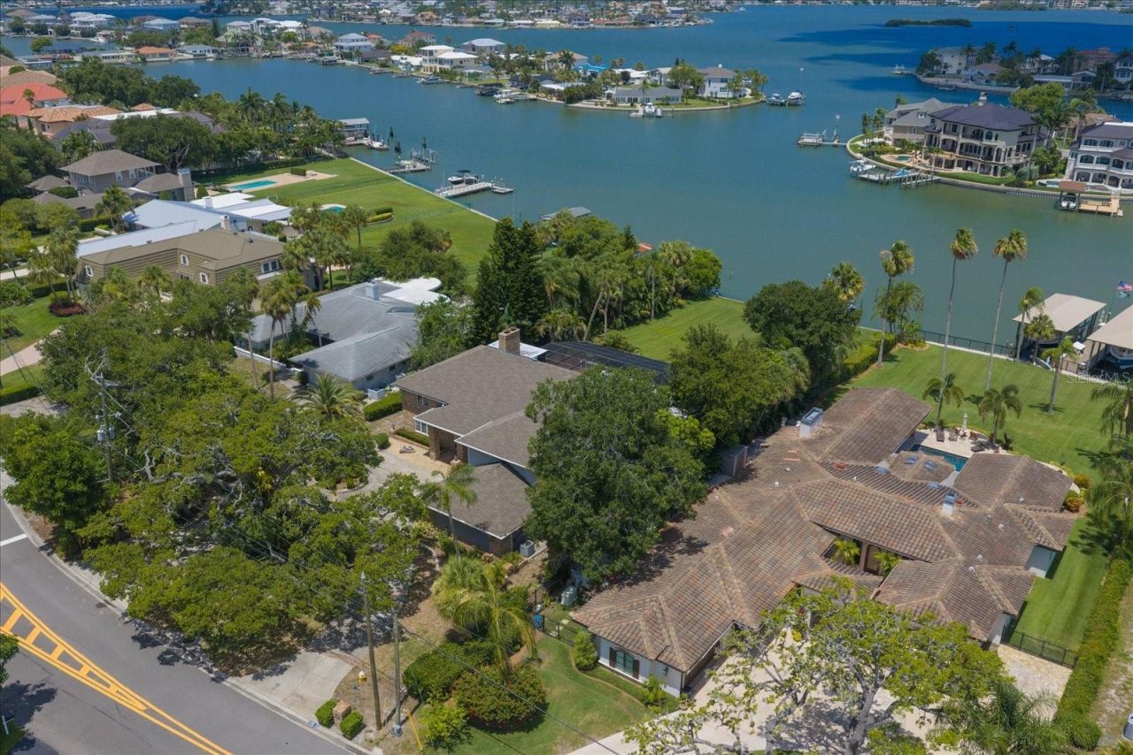 220 Harbor View Lane, Largo, FL 33770 Photo