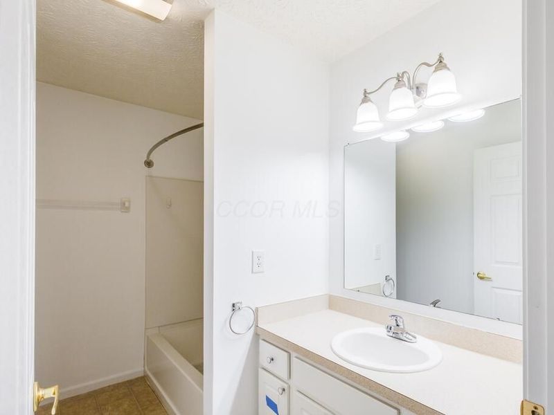 7890 Beamish Way, Unit 9D, Blacklick, OH 43004 Photo 17