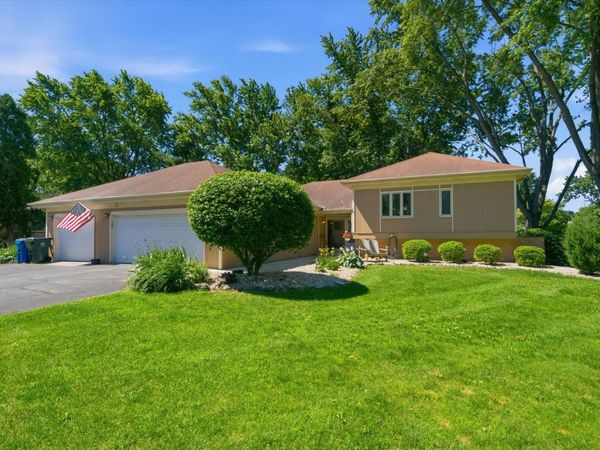 22 Plum Court , Sleepy Hollow, IL 60118