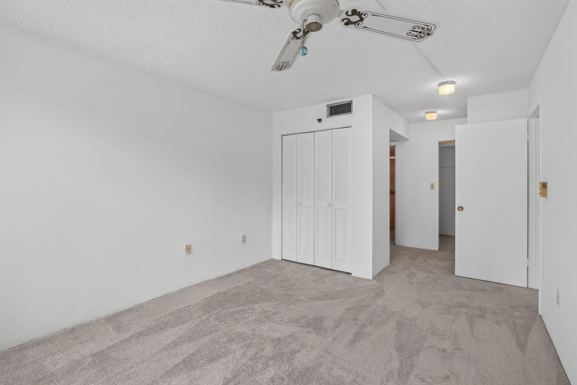 1100 Saint Charles Place, Unit 203, Pembroke Pines, FL 33026 Photo
