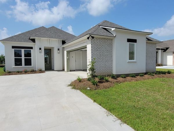 39227 Bridge Path Ln, Gonzales, LA 70737