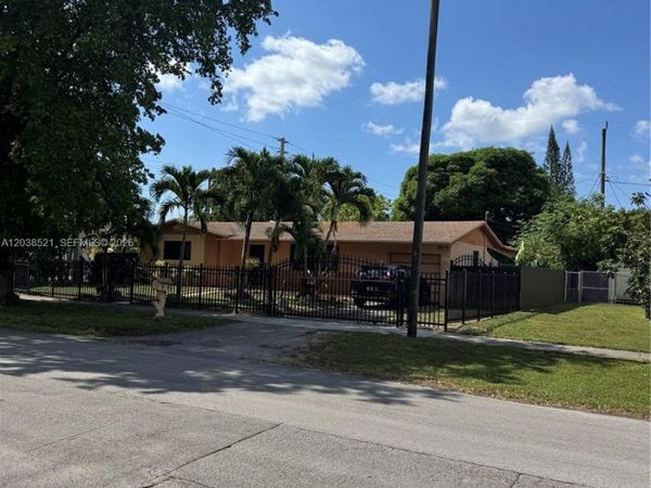 Miami, FL 33162