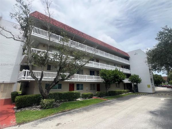 3571 Inverrary Dr , Unit 307, Lauderhill, FL 33319