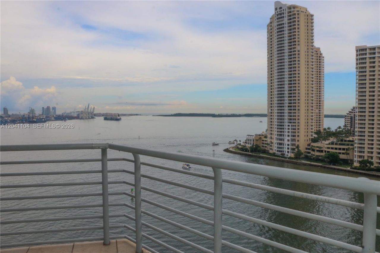 325 S Biscayne Blvd, Unit 1523, Miami, FL 33131 Photo