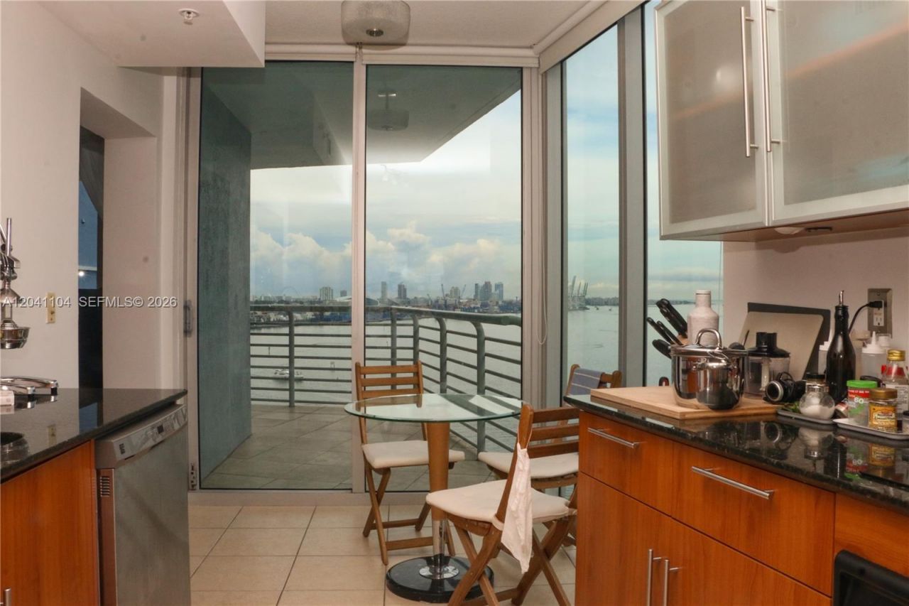 325 S Biscayne Blvd, Unit 1523, Miami, FL 33131 Photo