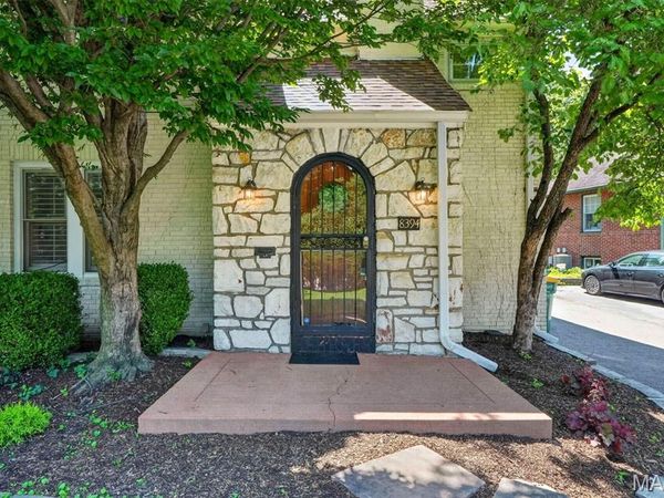 8394 Big Bend Boulevard, Webster Groves, MO 63119
