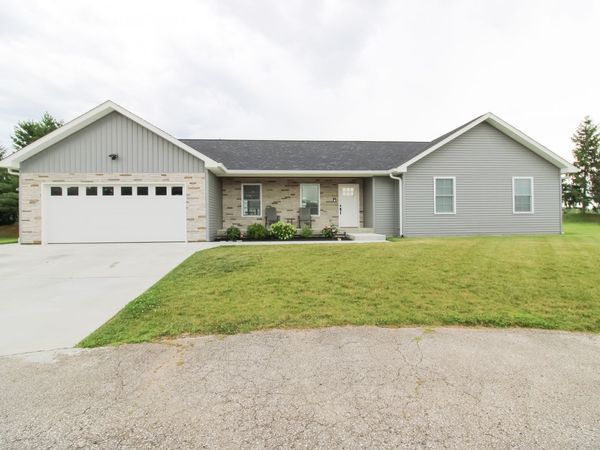 615 Sullivan Court , North Vernon, IN 47265