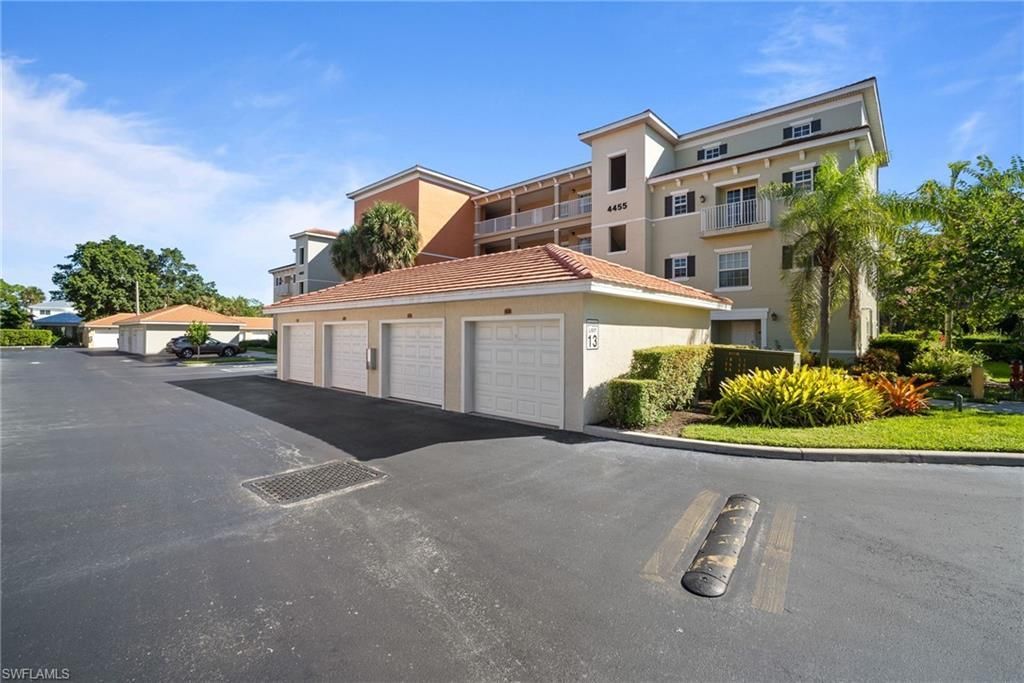 4455 Botanical Place Cir , Unit 305, Naples, FL 34112 Photo