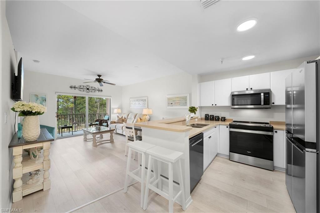 4455 Botanical Place Cir , Unit 305, Naples, FL 34112 Photo