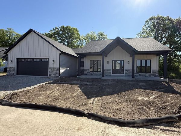 W208N16278 Renee WAY, Jackson, WI 53037