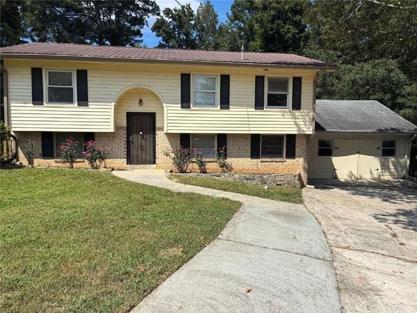 537 Reba Road , Lawrenceville, GA 30046