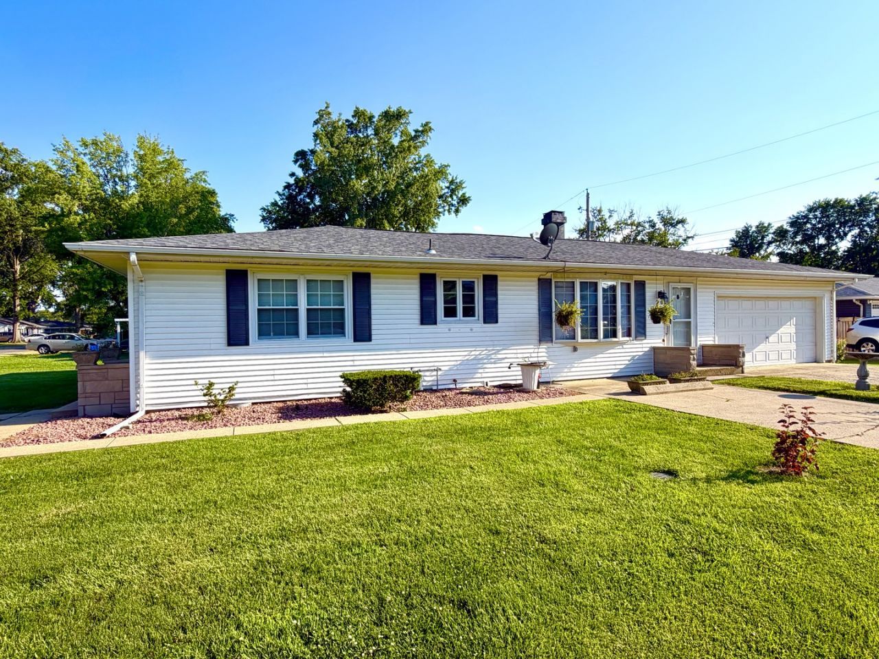 1402 Jonquil Street, Centralia, IL 62801 Main Photo