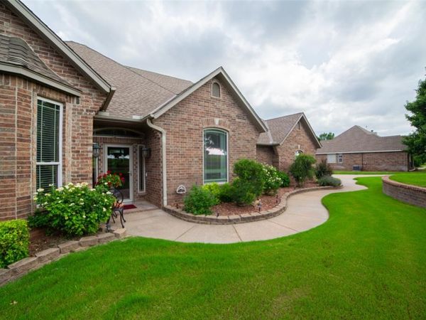 5731 Cimarron Manor , Guthrie, OK 73044