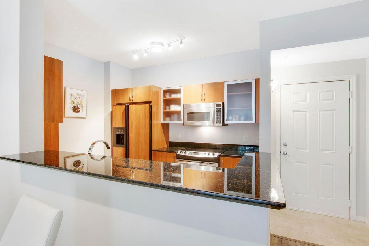 802 W Windward Way, Unit 206, Lantana, FL 33462 Photo