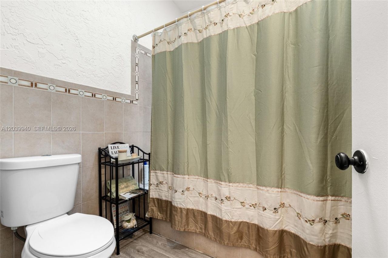 4293 N 76th Ave , Davie, FL 33024 Photo