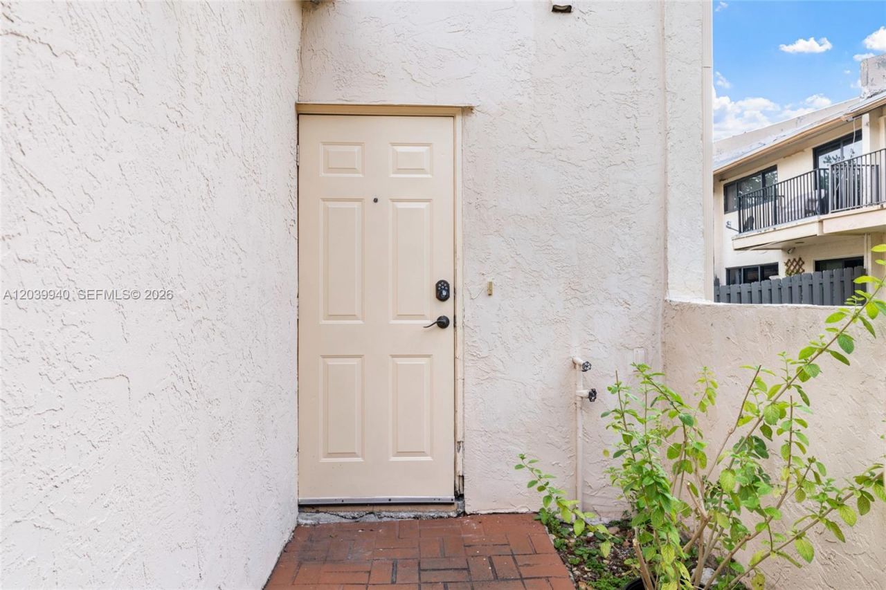4293 N 76th Ave , Davie, FL 33024 Photo