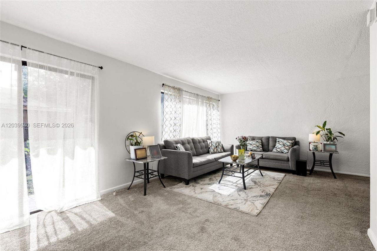 4293 N 76th Ave , Davie, FL 33024 Photo