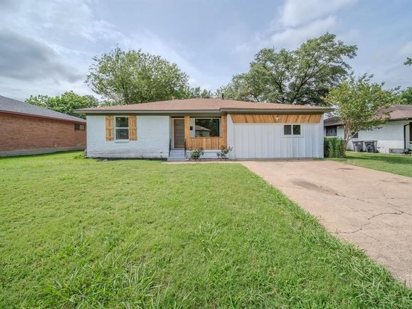 6734 Seco Boulevard , Dallas, TX 75217