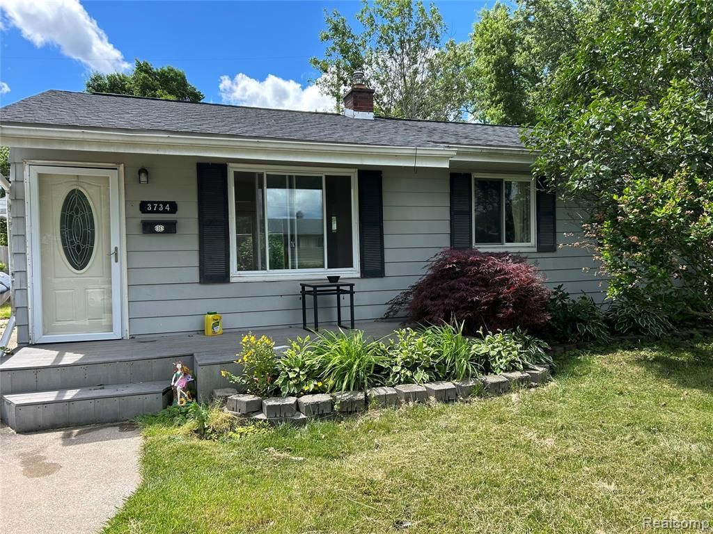 3734 Craig Drive, Flint, MI 48506 Main Photo