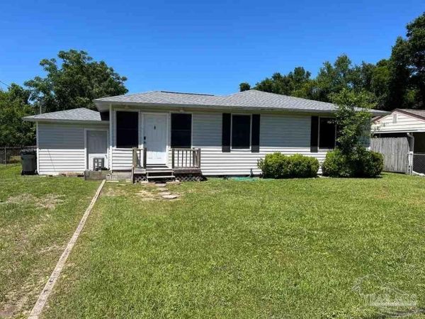 212 Rue Max St, Pensacola, FL 32507